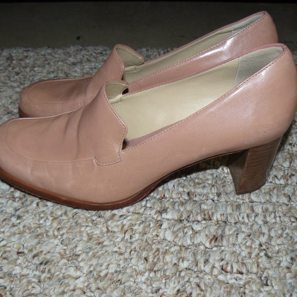ANTONIO MELANI Shoes Antonio Melanie Blush Colored Pumps Size 75
